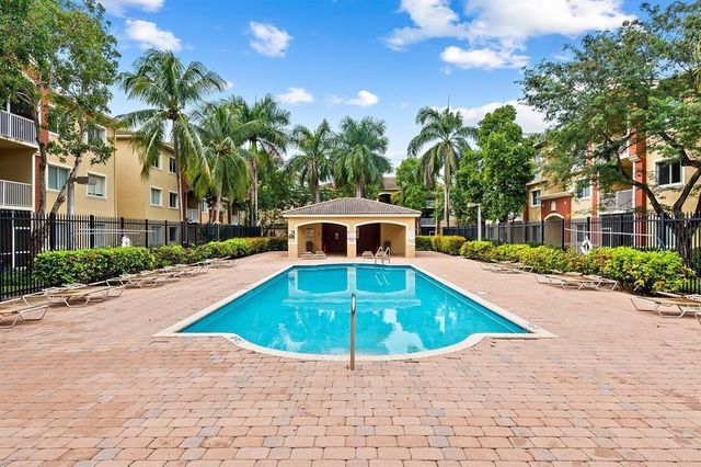 7085 NOVA Drive 311, Davie, FL 33317