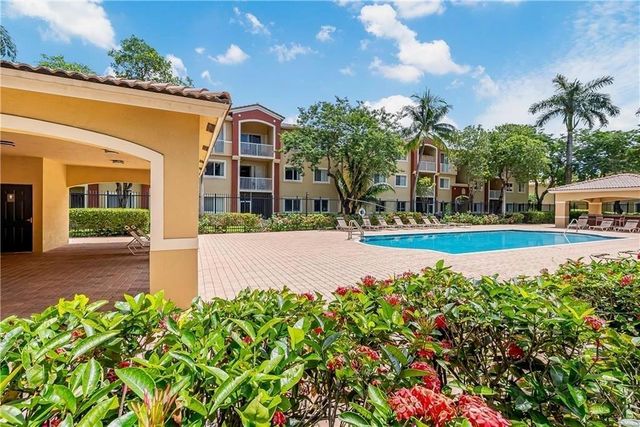 7085 NOVA Drive 311, Davie, FL 33317
