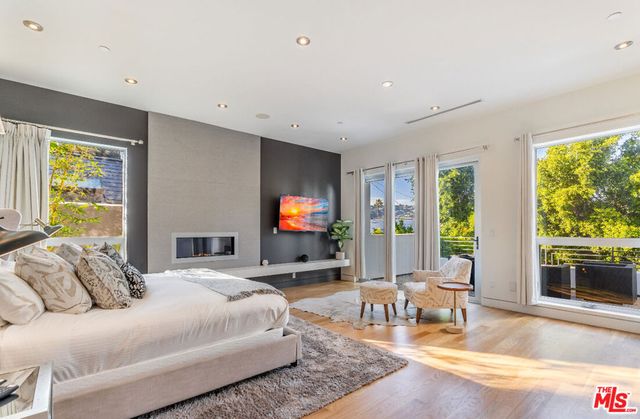 6359 Colgate Ave., Los Angeles, CA 90048