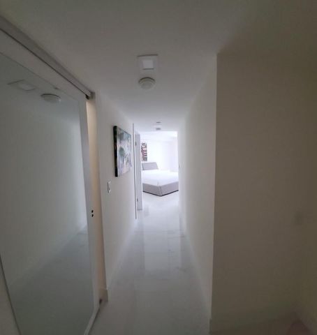 16425 Collins Avenue 2514, Sunny Isles Beach, FL 33160