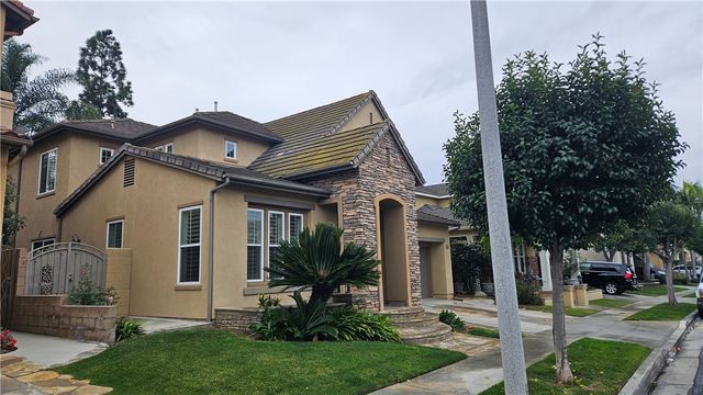 2566 Pearblossom, Fullerton, CA 92835