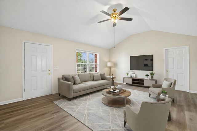 136 Conquest Ct, Unionville, TN 37180