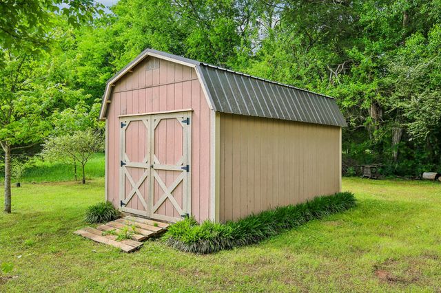 136 Conquest Ct, Unionville, TN 37180