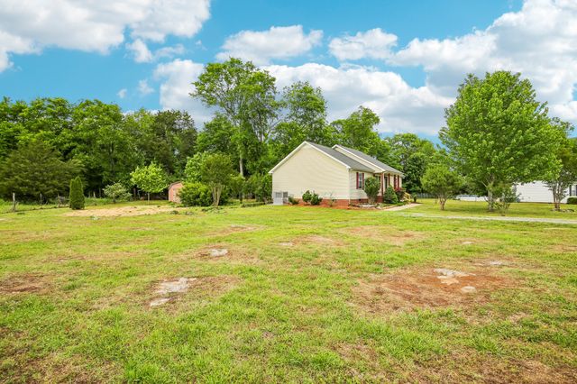 136 Conquest Ct, Unionville, TN 37180