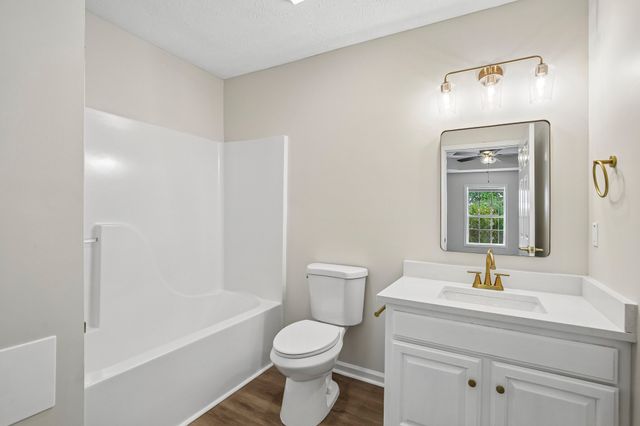 136 Conquest Ct, Unionville, TN 37180