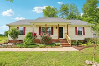 136 Conquest Ct, Unionville, TN 37180