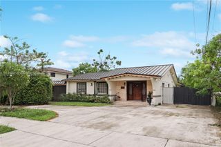 10020 SW 41st Ter, Miami, FL 33165