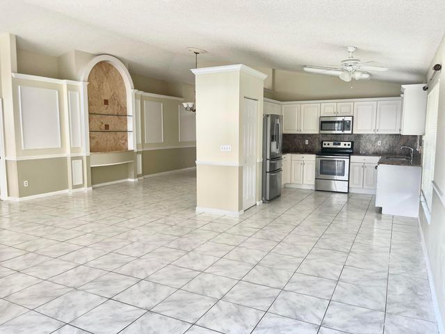 8265 White Rock Circle, Boynton Beach, FL 33436