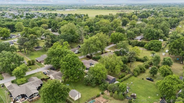 11752 S 86th East Avenue, Bixby, OK 74008