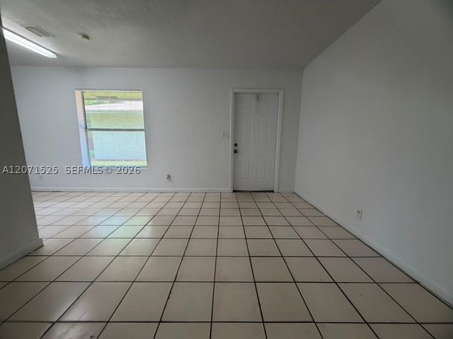 919 NW 2nd Ave 3, Fort Lauderdale, FL 33311