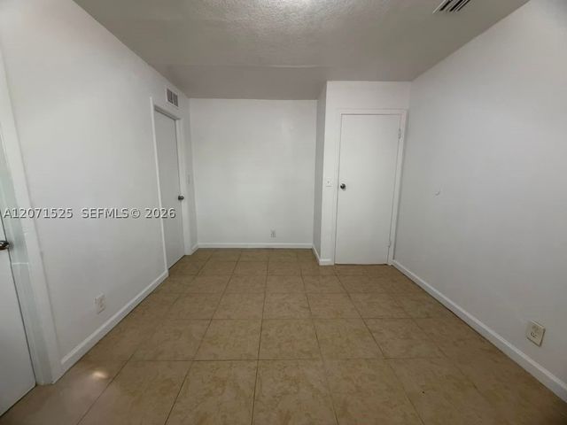 919 NW 2nd Ave 3, Fort Lauderdale, FL 33311