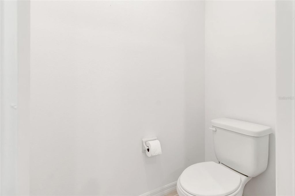 Image 23 of property listing at 1115 CALICO POINTE CIRCLE, Groveland, FL 34736