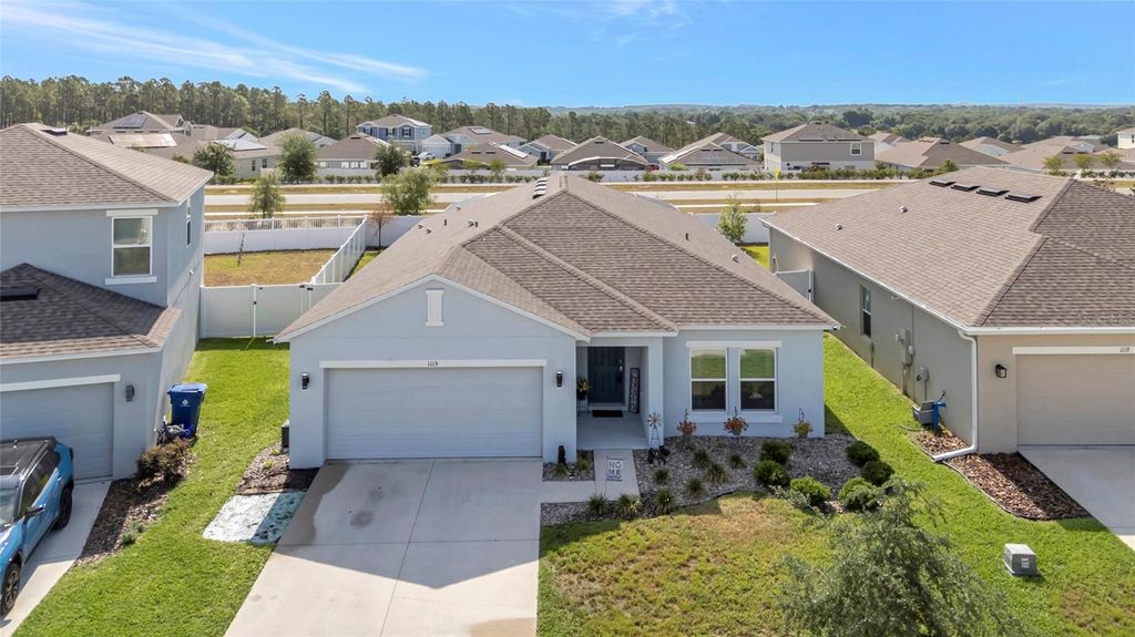 Image 44 of property listing at 1115 CALICO POINTE CIRCLE, Groveland, FL 34736