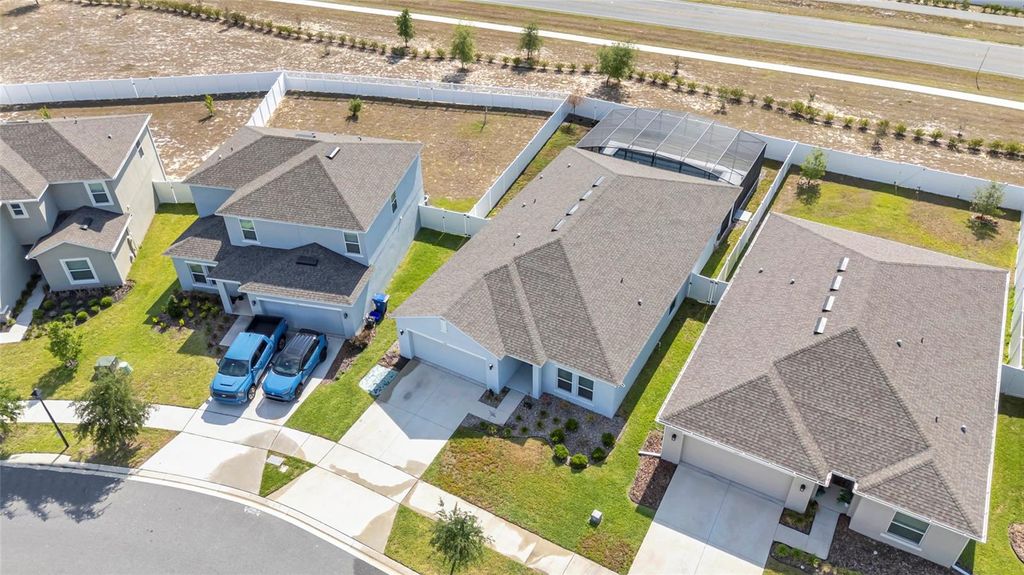 Image 49 of property listing at 1115 CALICO POINTE CIRCLE, Groveland, FL 34736