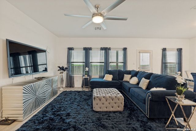 227 Cordova Crossing, Seguin, TX 78155