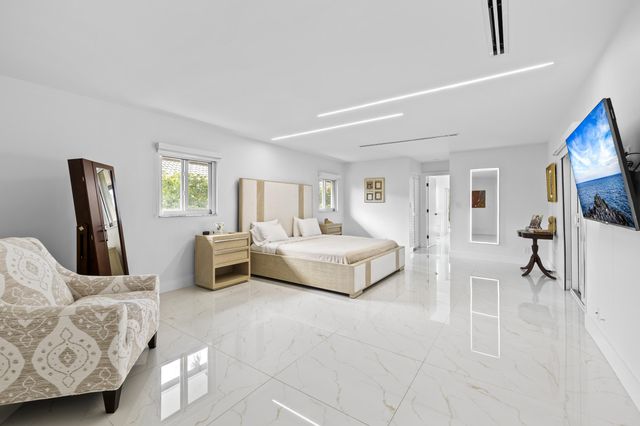 10603 Boca Woods Lane, Boca Raton, FL 33428