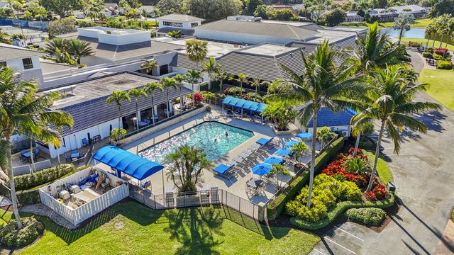 10603 Boca Woods Lane, Boca Raton, FL 33428