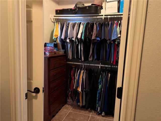 6902 Windy Creek Dr, Corpus Christi, TX 78414