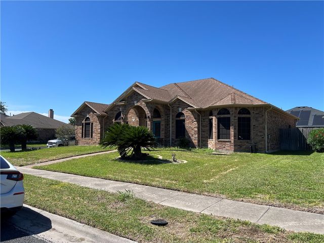 6902 Windy Creek Dr, Corpus Christi, TX 78414