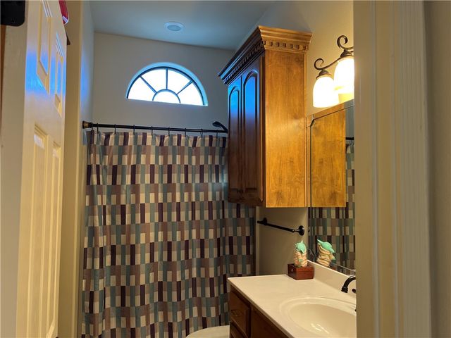 6902 Windy Creek Dr, Corpus Christi, TX 78414