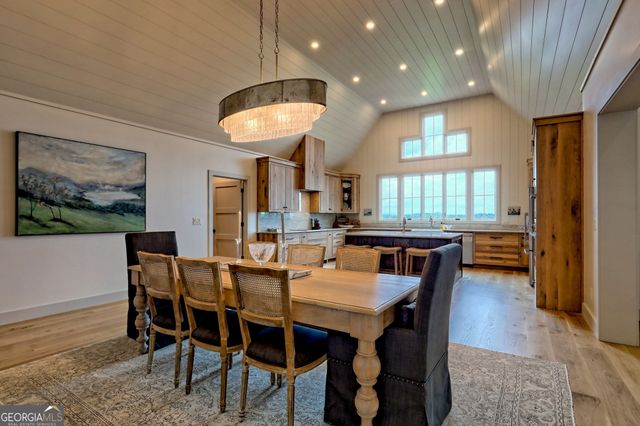 1095 Rabun Bluffs Drive, Lakemont, GA 30552