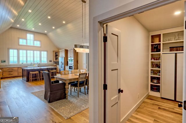 1095 Rabun Bluffs Drive, Lakemont, GA 30552