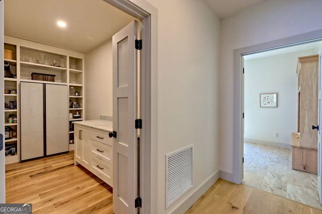 1095 Rabun Bluffs Drive, Lakemont, GA 30552