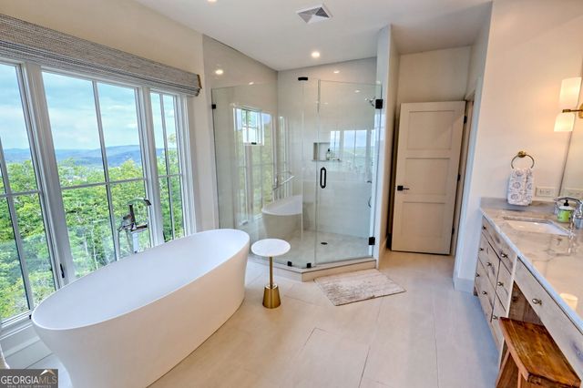 1095 Rabun Bluffs Drive, Lakemont, GA 30552