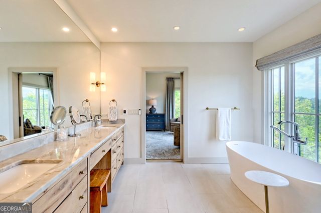 1095 Rabun Bluffs Drive, Lakemont, GA 30552