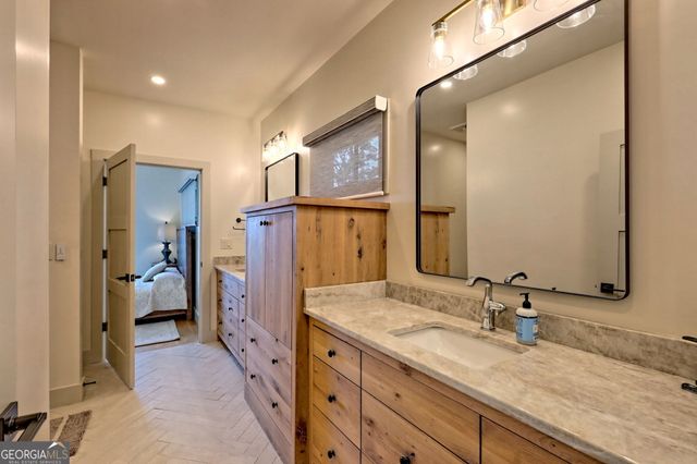 1095 Rabun Bluffs Drive, Lakemont, GA 30552