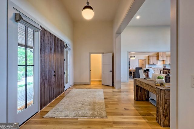 1095 Rabun Bluffs Drive, Lakemont, GA 30552