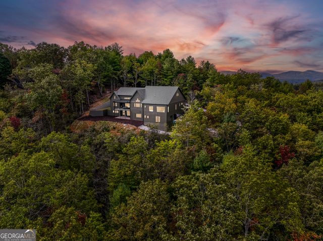 1095 Rabun Bluffs Drive, Lakemont, GA 30552