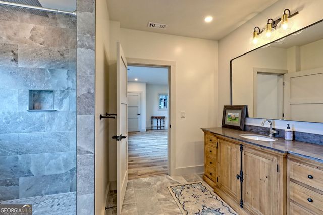 1095 Rabun Bluffs Drive, Lakemont, GA 30552