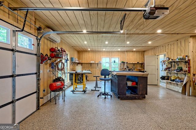 1095 Rabun Bluffs Drive, Lakemont, GA 30552