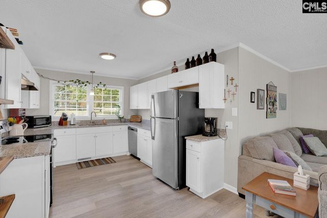 1935 Valley View, West Columbia, SC 29169