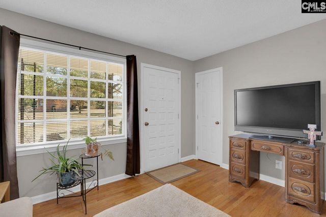 1935 Valley View, West Columbia, SC 29169