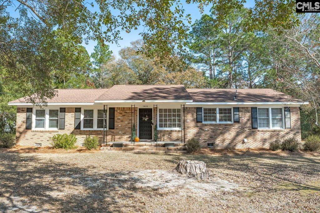 1935 Valley View, West Columbia, SC 29169