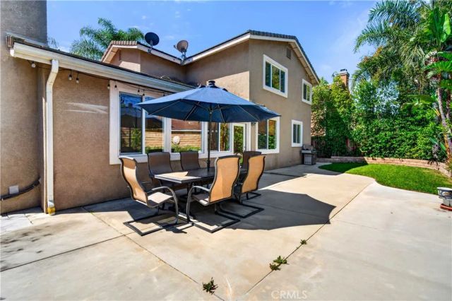 21803 Delany Lane, Canoga Park, CA 91304