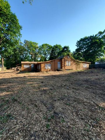 34 Peach Street, Central Islip, NY 11722
