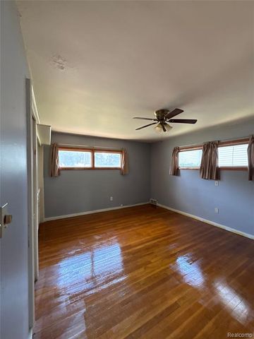 5910 Lakewood Boulevard, Clawson, MI 48346