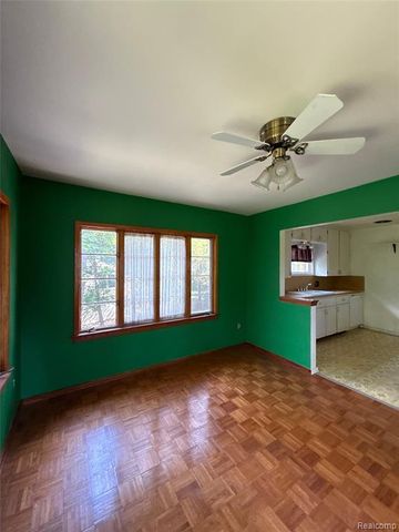 5910 Lakewood Boulevard, Clawson, MI 48346