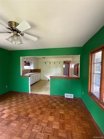 5910 Lakewood Boulevard, Clawson, MI 48346