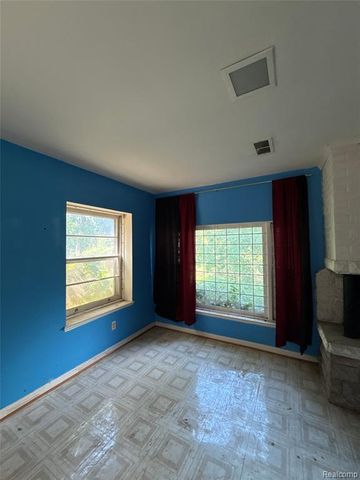 5910 Lakewood Boulevard, Clawson, MI 48346