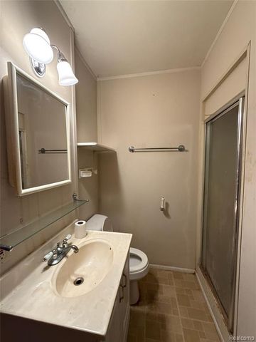 5910 Lakewood Boulevard, Clawson, MI 48346