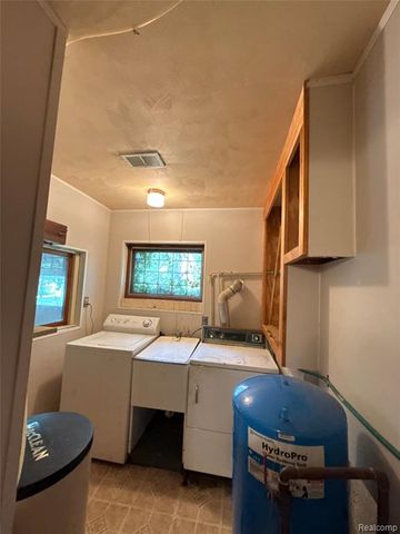 5910 Lakewood Boulevard, Clawson, MI 48346
