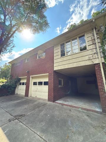 5910 Lakewood Boulevard, Clawson, MI 48346