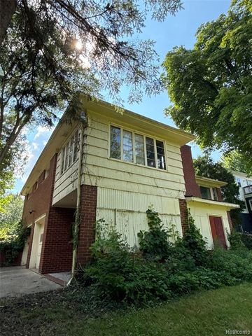 5910 Lakewood Boulevard, Clawson, MI 48346