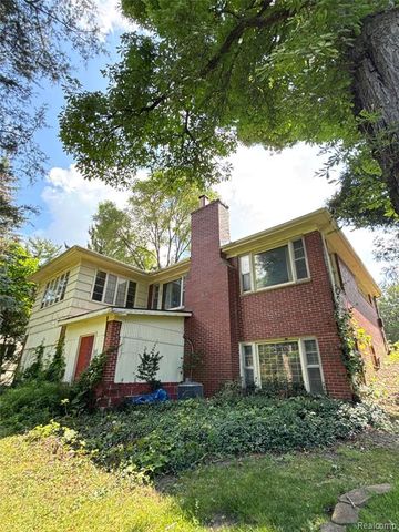 5910 Lakewood Boulevard, Clawson, MI 48346