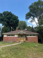 5910 Lakewood Boulevard, Clawson, MI 48346
