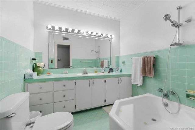 710 N Cutting Avenue, Jennings, LA 70546